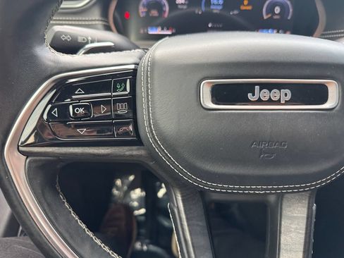 Used 2021 Jeep Grand Cherokee L Overland w/ Luxury Tech Group IV AWD/4WD image 29