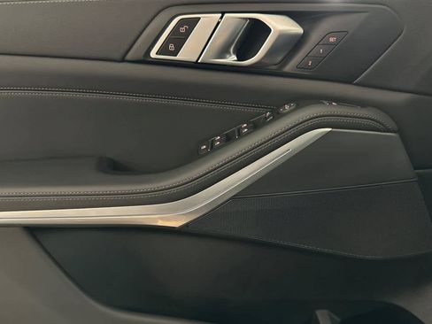 Used 2023 BMW X5 sDrive40i image 12