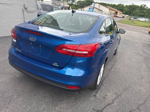 Used 2018 Ford Focus SE FWD image 8