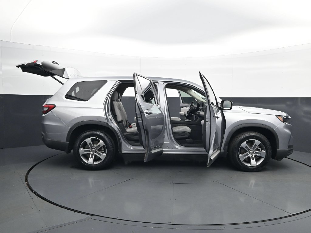 Used 2025 Honda Pilot EX-L image 61