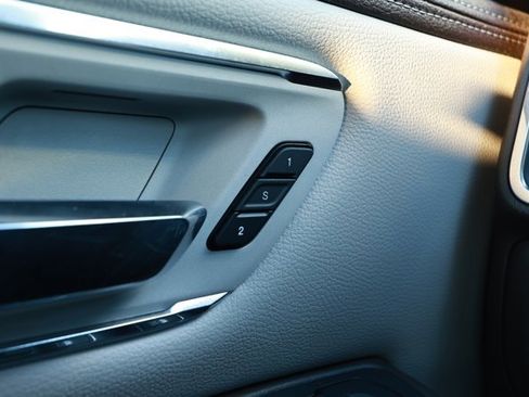 Used 2025 RAM 1500 Laramie image 21