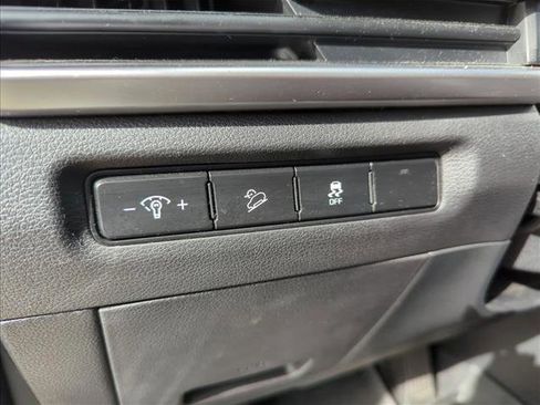 Used 2024 Kia Telluride S image 25