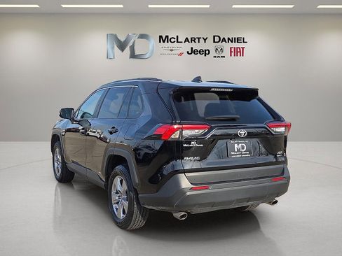 Used 2025 Toyota RAV4 XLE image 4