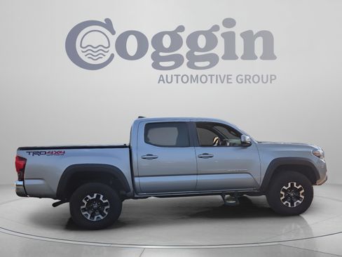 Used 2019 Toyota Tacoma 4x4 Double Cab image 6