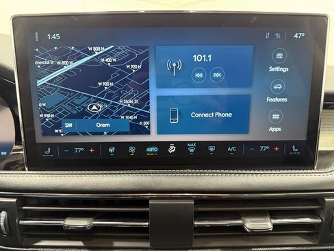 Used 2024 Lincoln Corsair AWD w/ Equipment Group 102A image 16