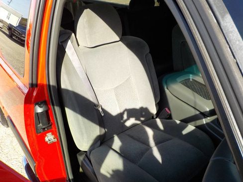 Used 2006 Chevrolet Silverado 1500 LT w/ Light Duty Power Package image 25