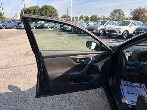 Used 2014 Nissan Altima 2.5 S w/ Display Audio Package FWD image 22