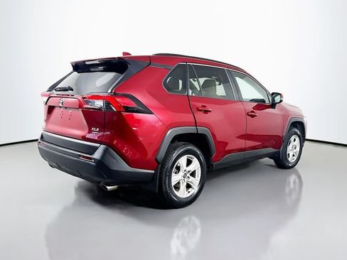 Certified 2020 Toyota RAV4 XLE w/ Convenience Package AWD/4WD image 8