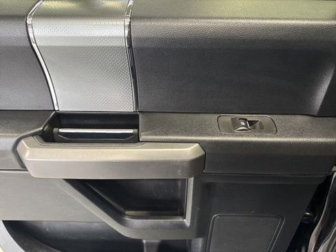 Used 2017 Ford F150 XLT w/ Equipment Group 302A Luxury image 38