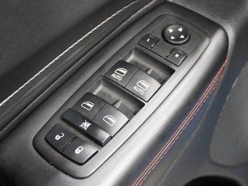 Used 2025 Dodge Durango GT AWD/4WD image 7