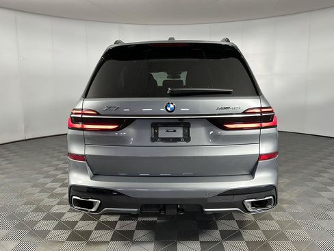 Used 2024 BMW X7 xDrive40i w/ M Sport Package AWD/4WD image 25