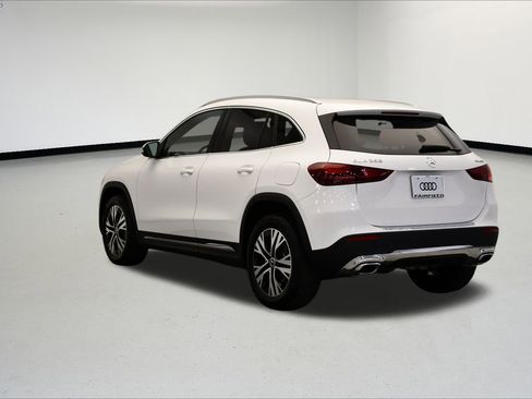 Used 2025 Mercedes-Benz GLA 250 4MATIC image 3