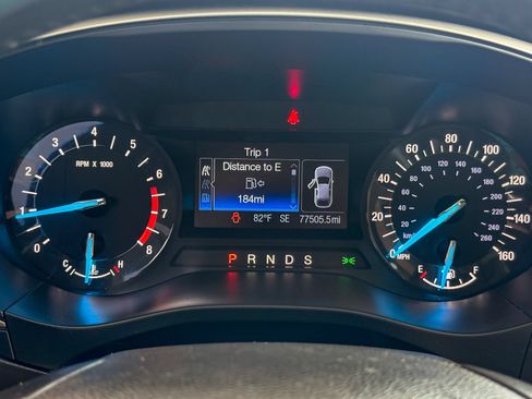 Used 2014 Ford Fusion SE w/ Equipment Group 202A FWD image 19