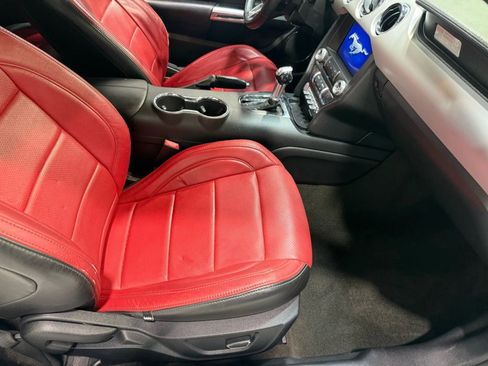 Used 2017 Ford Mustang Premium image 18