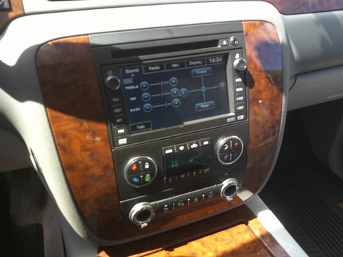 Used 2008 Chevrolet Tahoe LTZ w/ LTZ Preferred Equipment Group AWD/4WD image 20