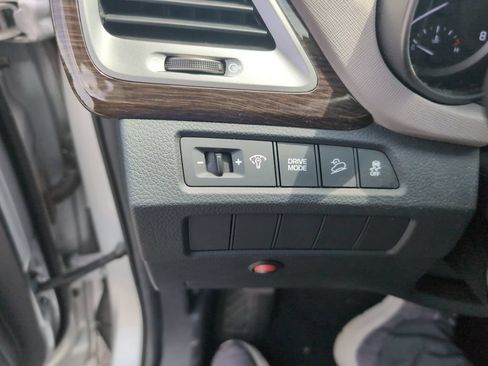 Used 2018 Hyundai Santa Fe Sport FWD image 11