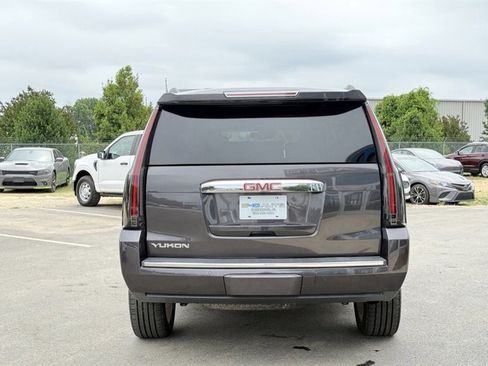 Used 2017 GMC Yukon Denali w/ Open Road Package AWD/4WD image 7