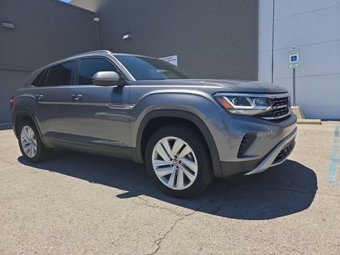 Certified 2023 Volkswagen Atlas Cross Sport SE AWD/4WD image 4