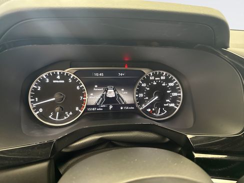 Used 2023 Nissan Pathfinder SL AWD/4WD image 13