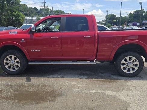 Used 2022 RAM 2500 Laramie AWD/4WD image 2