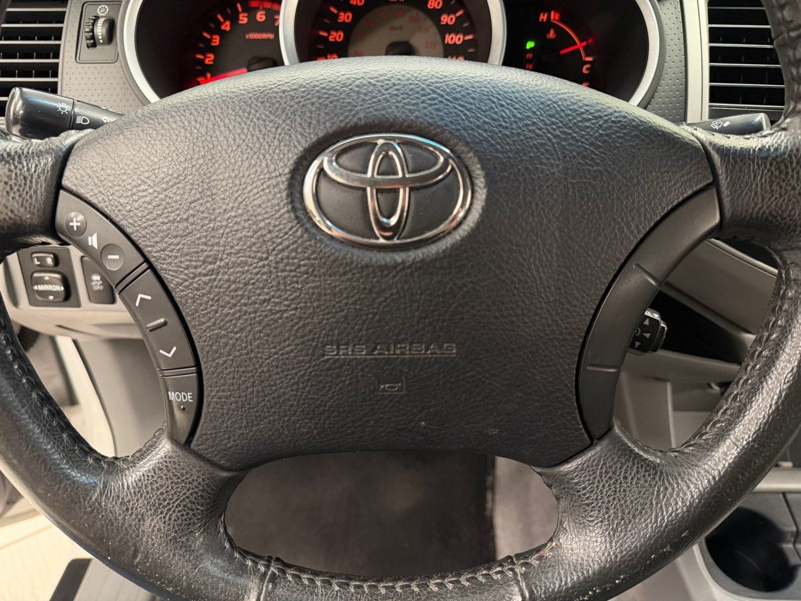Used 2011 Toyota Tacoma 4x4 Double Cab w/ TRD Off-Road Pkg image 23