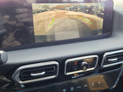 Used 2026 Nissan Sentra SV w/ Floor Mat Package image 23