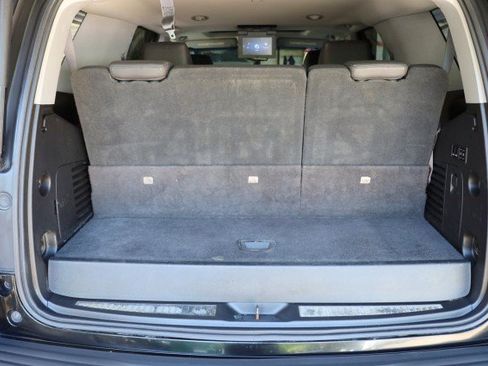 Used 2017 Cadillac Escalade Luxury AWD/4WD image 45