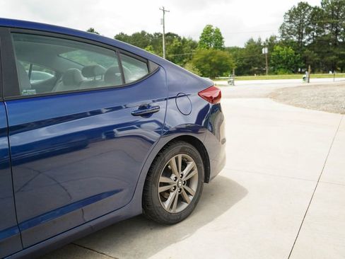 Used 2018 Hyundai Elantra SEL FWD image 21