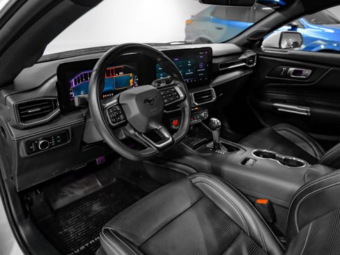 Used 2024 Ford Mustang GT Premium RWD image 3