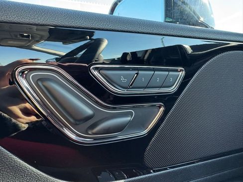 New 2026 Lincoln Aviator AWD image 9