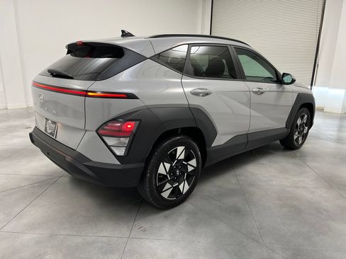 Used 2024 Hyundai Kona SEL FWD image 9