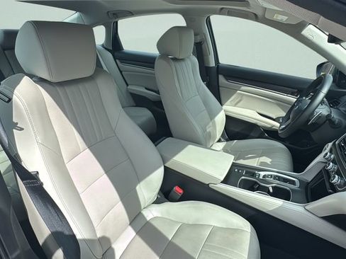 Certified 2018 Honda Accord Touring image 20