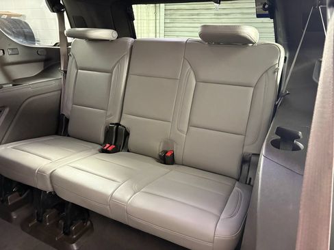 Used 2021 Chevrolet Tahoe Z71 w/ Rear Media and Nav Package AWD/4WD image 33