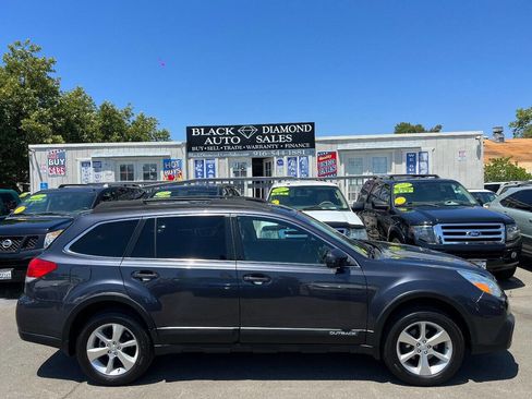 Used 2013 Subaru Outback 2.5i Limited image 9