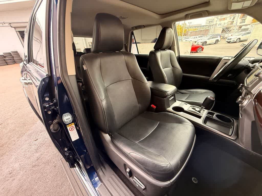 Used 2015 Toyota 4Runner Limited RWD image 15