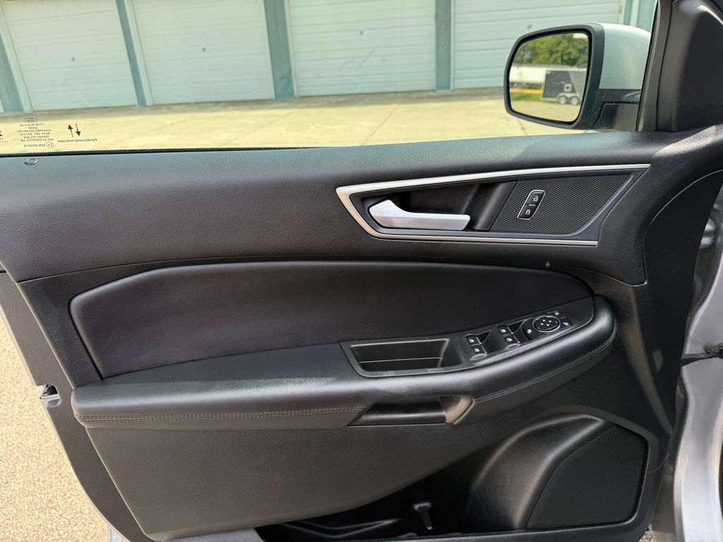 Used 2024 Ford Edge SEL w/ Convenience Package AWD/4WD image 16