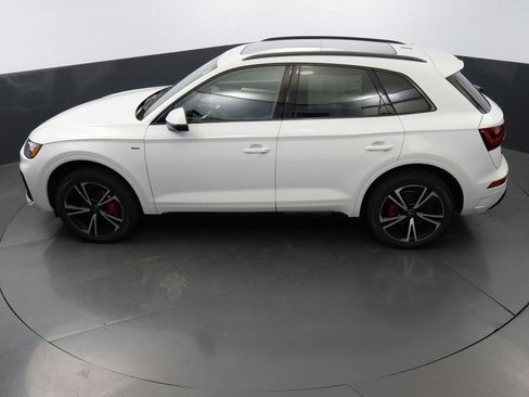 Certified 2025 Audi Q5 2.0T Premium Plus w/ Premium Plus Package image 43