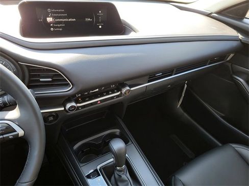 New 2026 MAZDA CX-30 AWD 2.5 S w/ Select Sport Pkg image 16