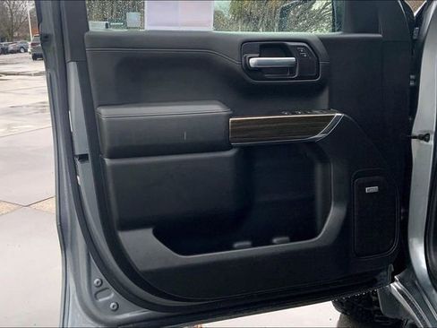 Used 2021 Chevrolet Silverado 1500 LT Trail Boss w/ Convenience Package II image 23