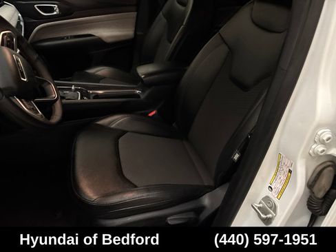 Used 2024 Jeep Compass Latitude AWD/4WD image 13