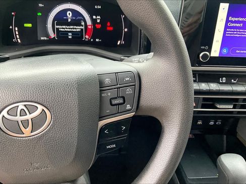 Used 2026 Toyota Camry LE w/ Convenience Package FWD image 24