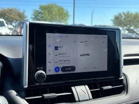 Used 2023 Toyota RAV4 LE image 9