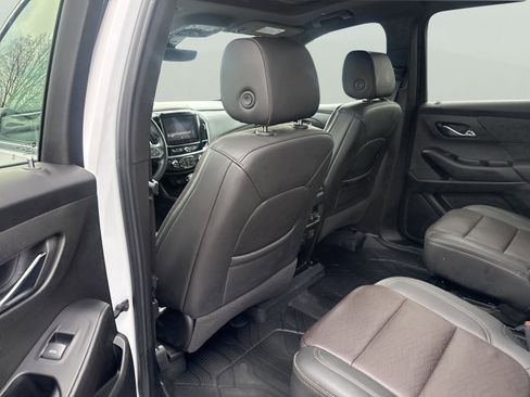 Used 2023 Chevrolet Traverse High Country w/ LPO, 'HIT The Road' Package AWD/4WD image 14