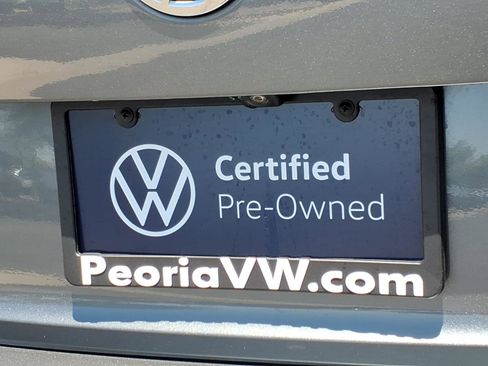 Certified 2020 Volkswagen Tiguan SE w/ Panoramic Sunroof Package AWD/4WD image 16