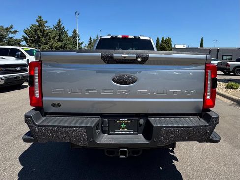 Used 2023 Ford F250 Lariat w/ Lariat Ultimate Package AWD/4WD image 9