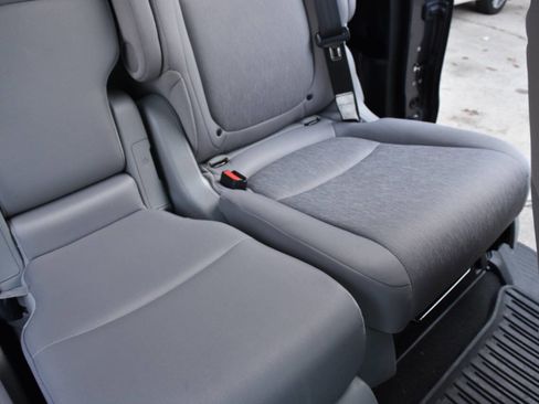 Used 2019 Honda Odyssey EX image 70