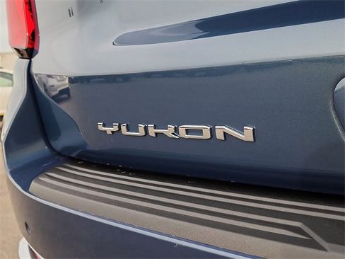 New 2026 GMC Yukon XL Denali w/ Sun & Power Step Package image 5