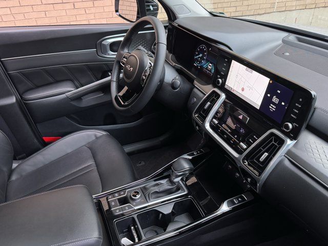 Used 2023 Kia Sorento SX AWD/4WD image 8