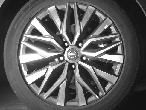 Used 2025 Nissan Altima 2.5 SV FWD image 13