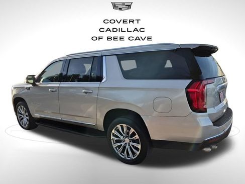 Used 2023 GMC Yukon XL Denali image 8